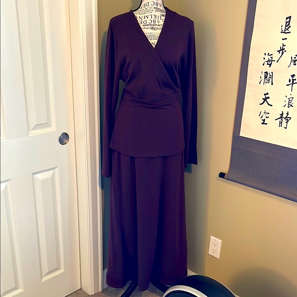Eddie Bauer Rich Burgundy 2 piece top and skirt set, Size Large Tall